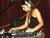 DJ
